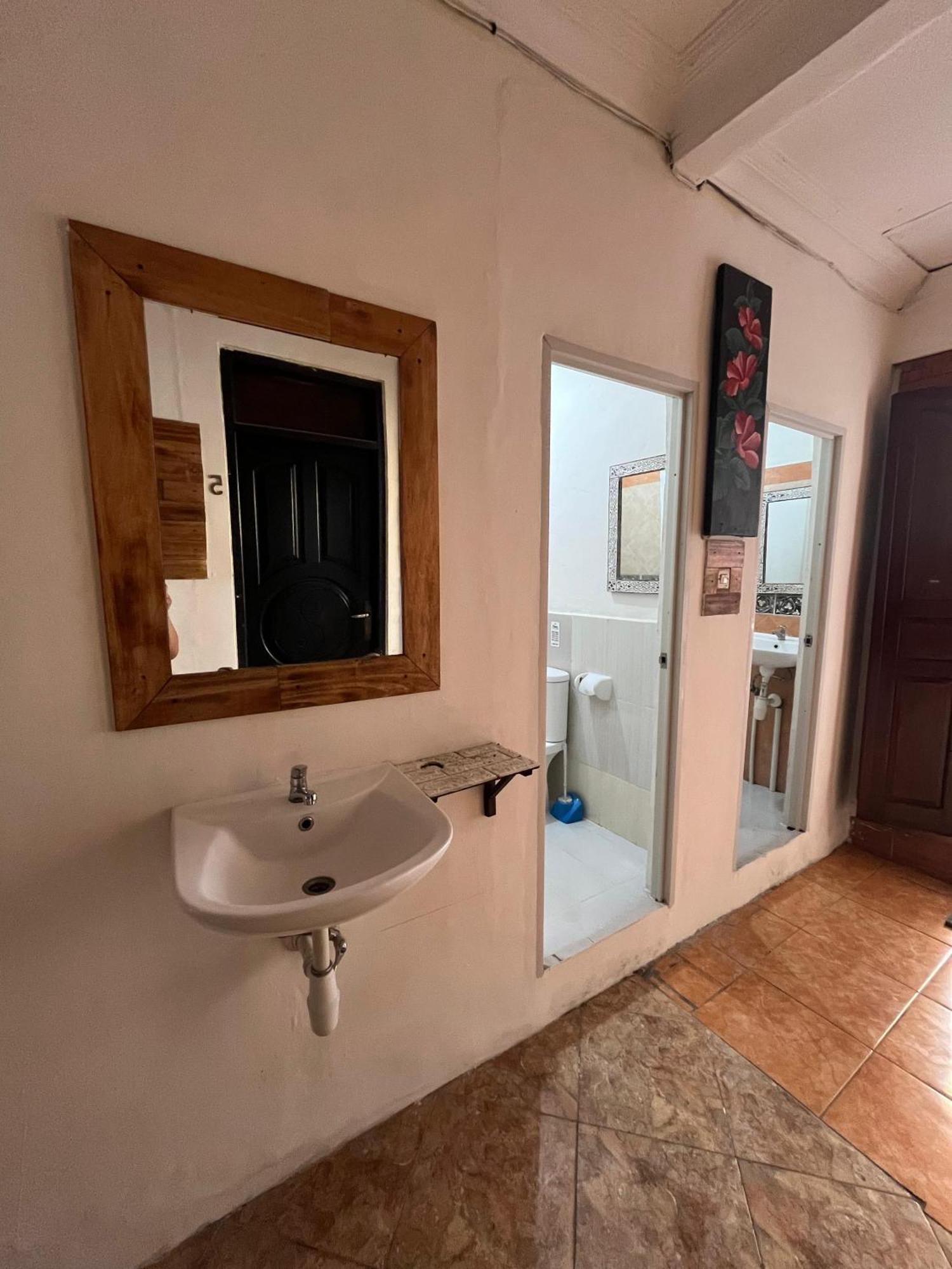Oda Guest House Ubud エクステリア 写真